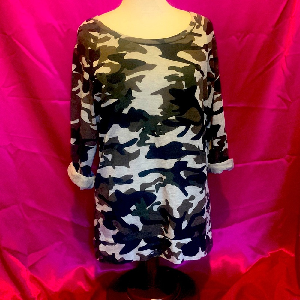 NWT Hard Candy 3/4 sleeve camo top size M